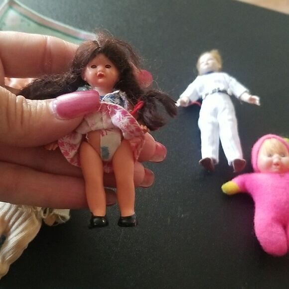 Assorted Vintage Baby Dolls Dollhouse Dolls mix lot Vintage - Picture 12 of 17